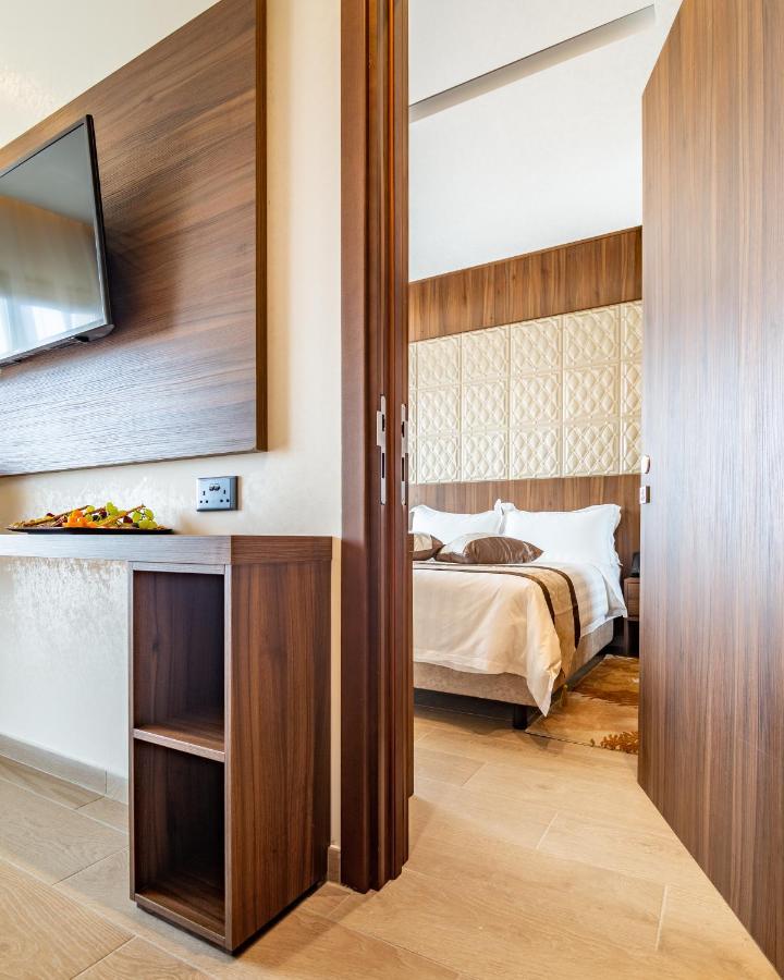 Leonardo Boutique Hotel 라르나카 외부 사진