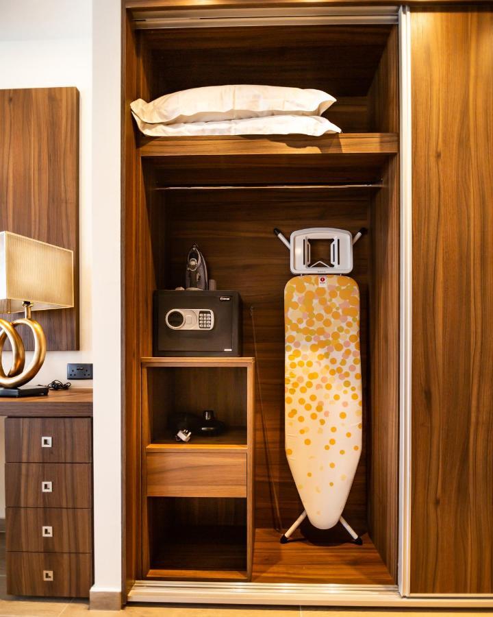 Leonardo Boutique Hotel 라르나카 외부 사진