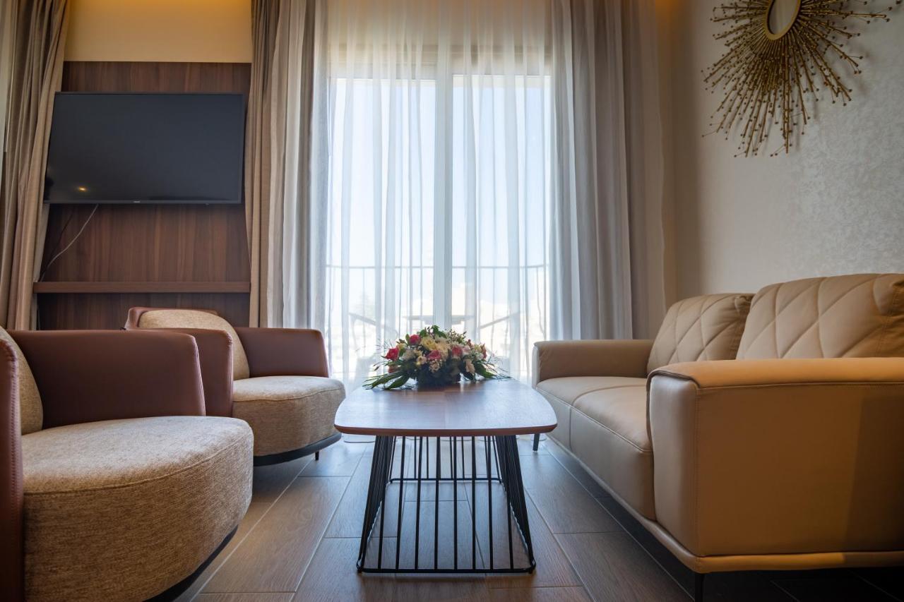 Leonardo Boutique Hotel 라르나카 외부 사진