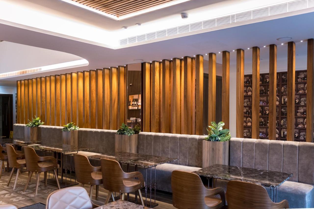 Leonardo Boutique Hotel 라르나카 외부 사진