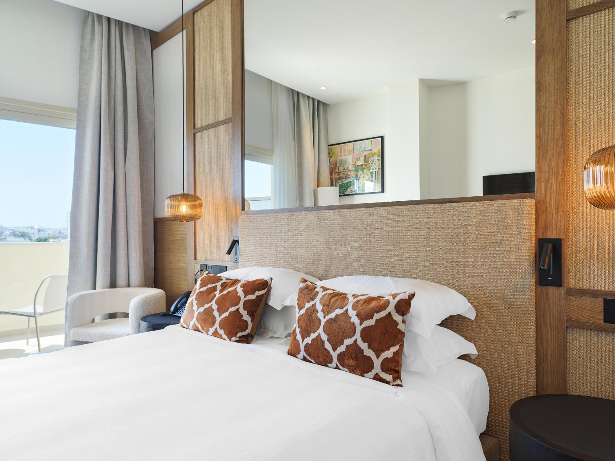 Leonardo Boutique Hotel 라르나카 객실 사진